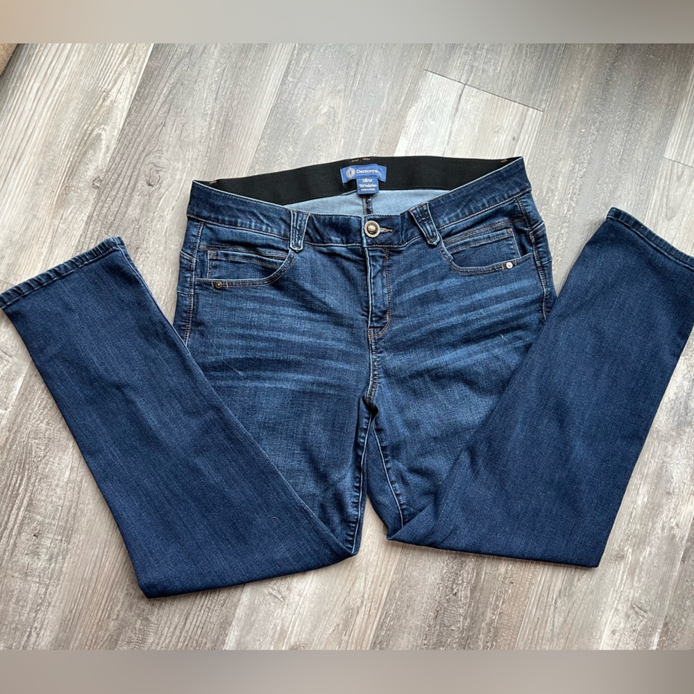Democracy Ab-Solution Indigo Straight Leg Jeans